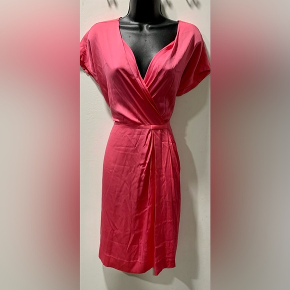 Gorgeous NWTs Diane Von Furstenberg Silk Dress - Picture 1 of 1